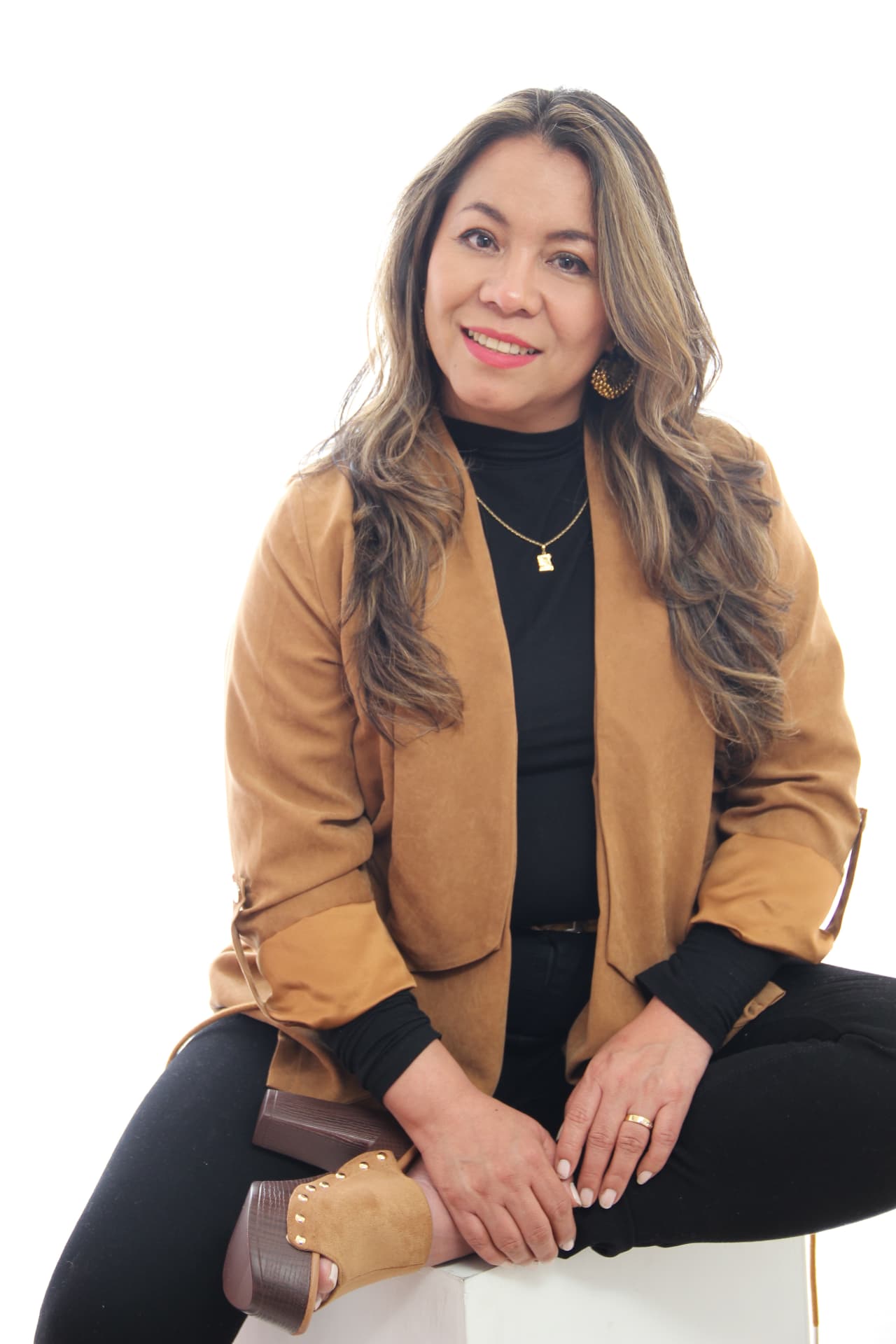 Mayuri Guzmán representando el pilar Expresa